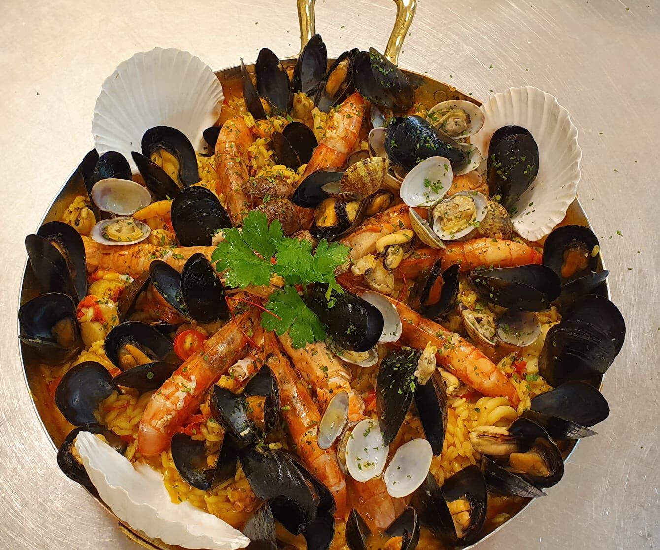 Seafood rice with mussels and prawns